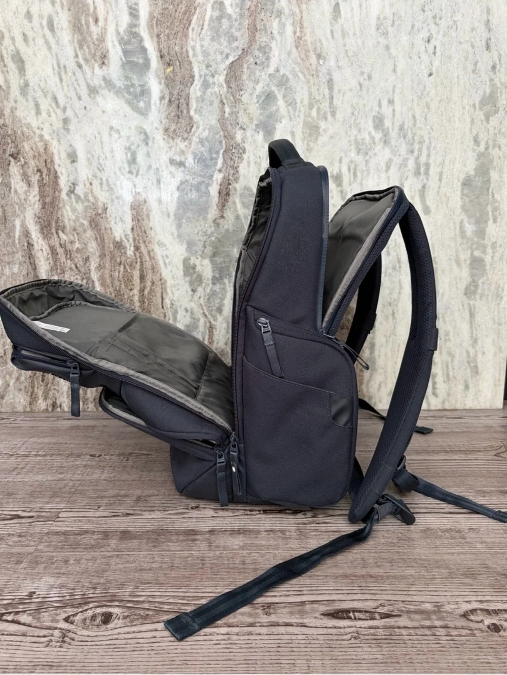 Incase Navy A.R.C Commuter 26L Backpack